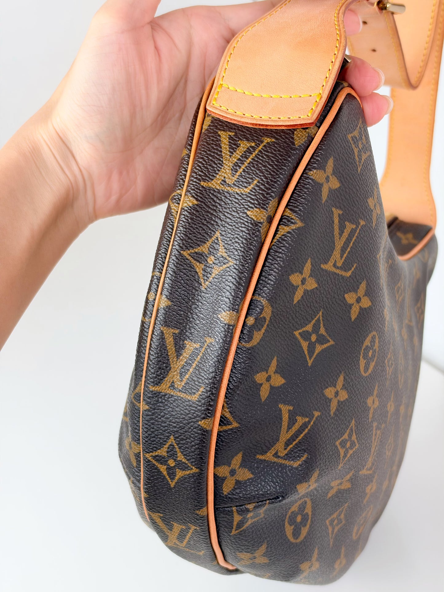 Louis Vuitton Vintage Croissant MM Shoulder Bag