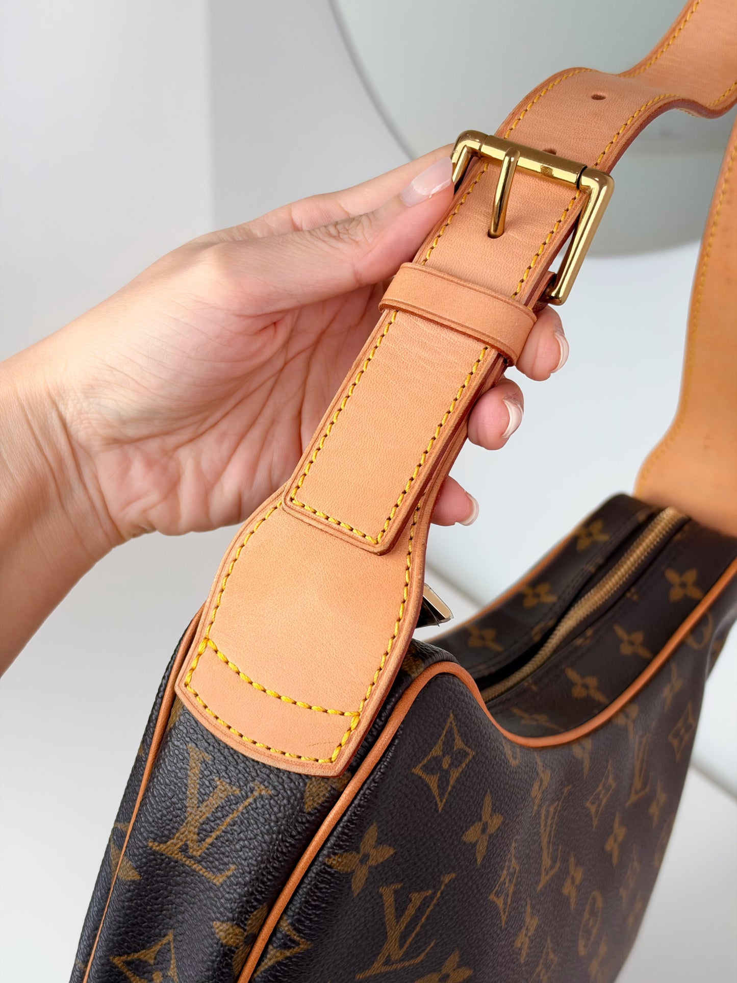Louis Vuitton Vintage Croissant MM Shoulder Bag