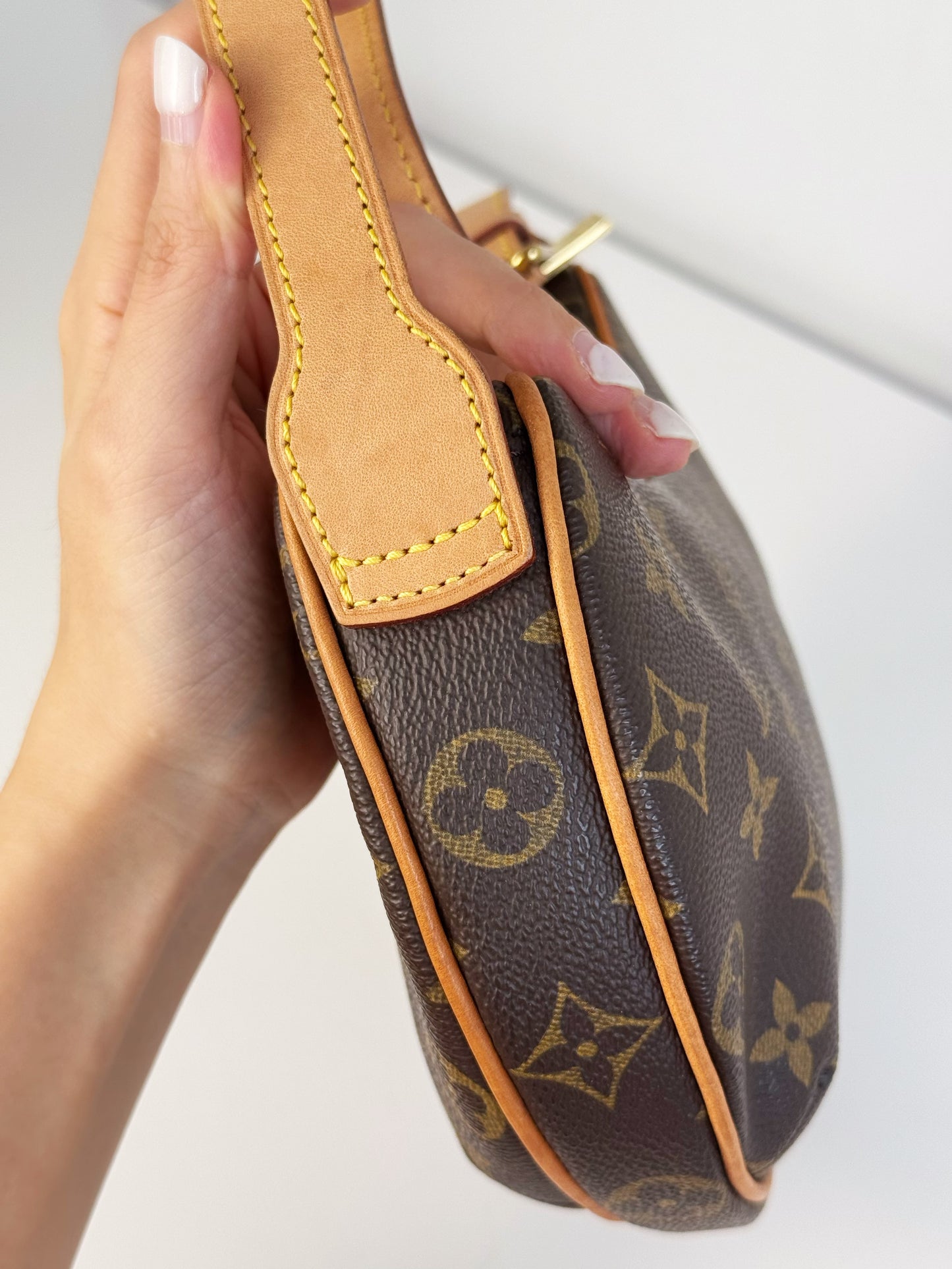 Louis Vuitton Vintage Croissant PM Shoulder Bag