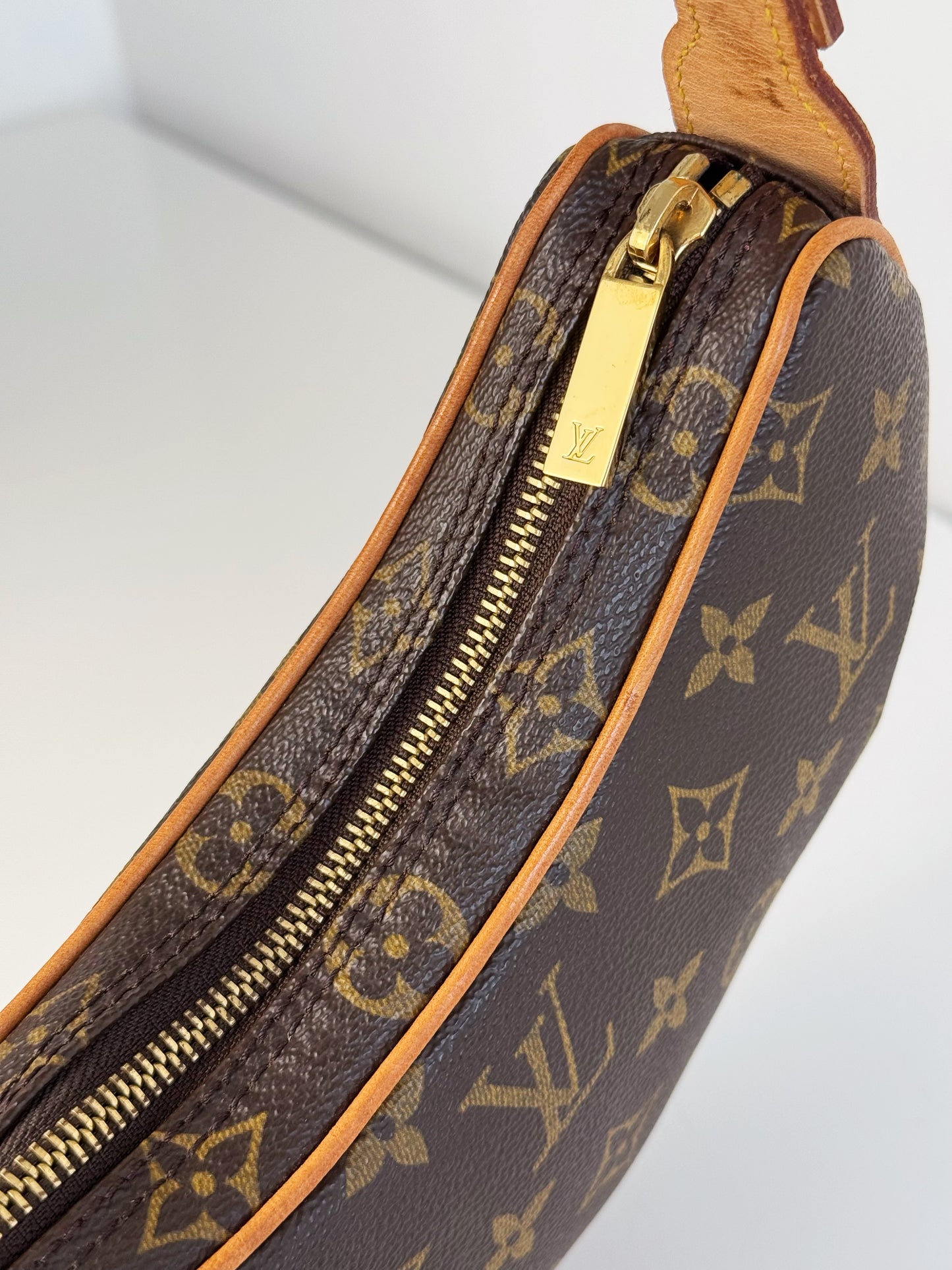 Louis Vuitton Vintage Croissant PM Shoulder Bag