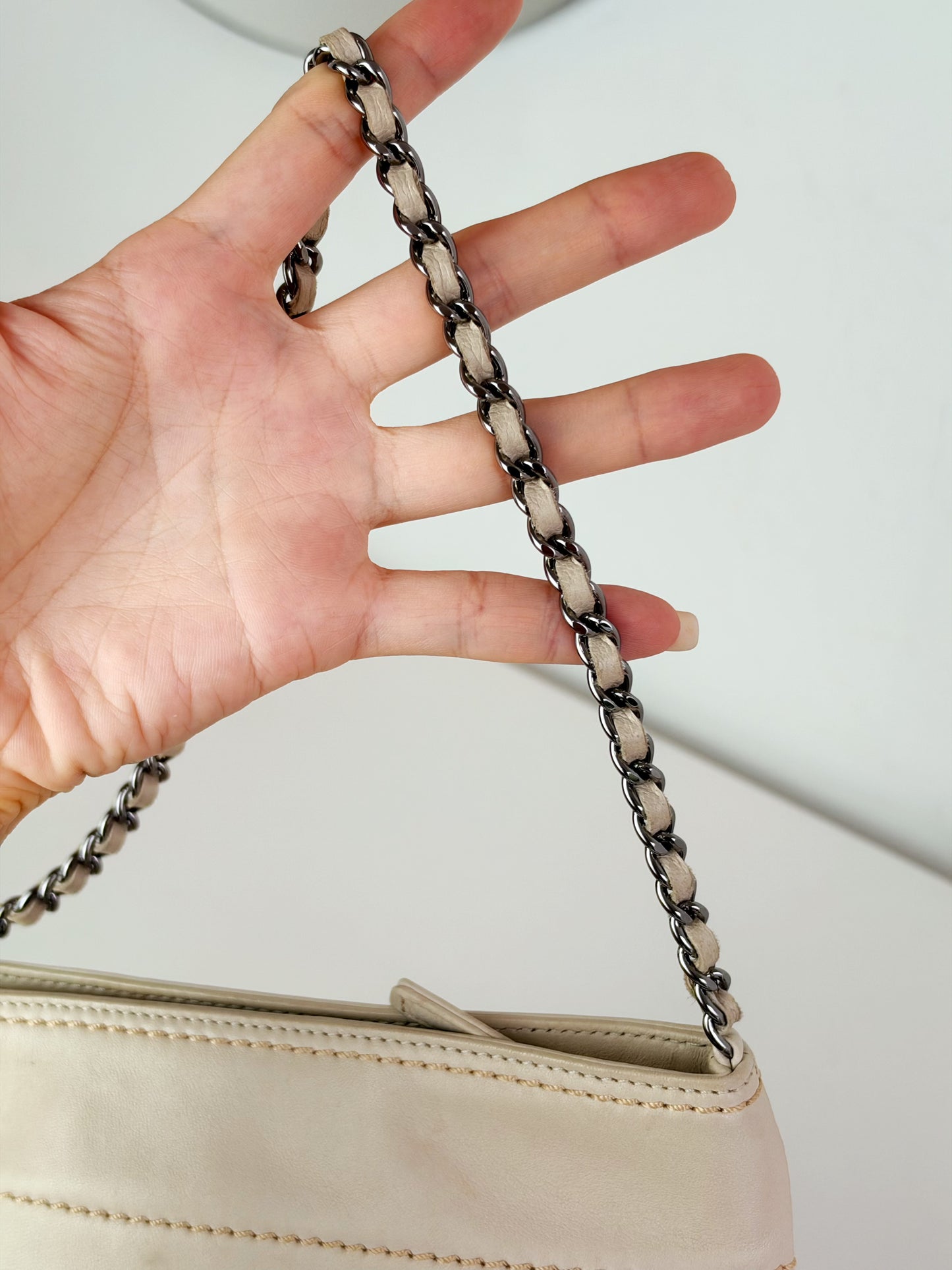 Chanel Vintage Beige Lambskin Chain Pouch