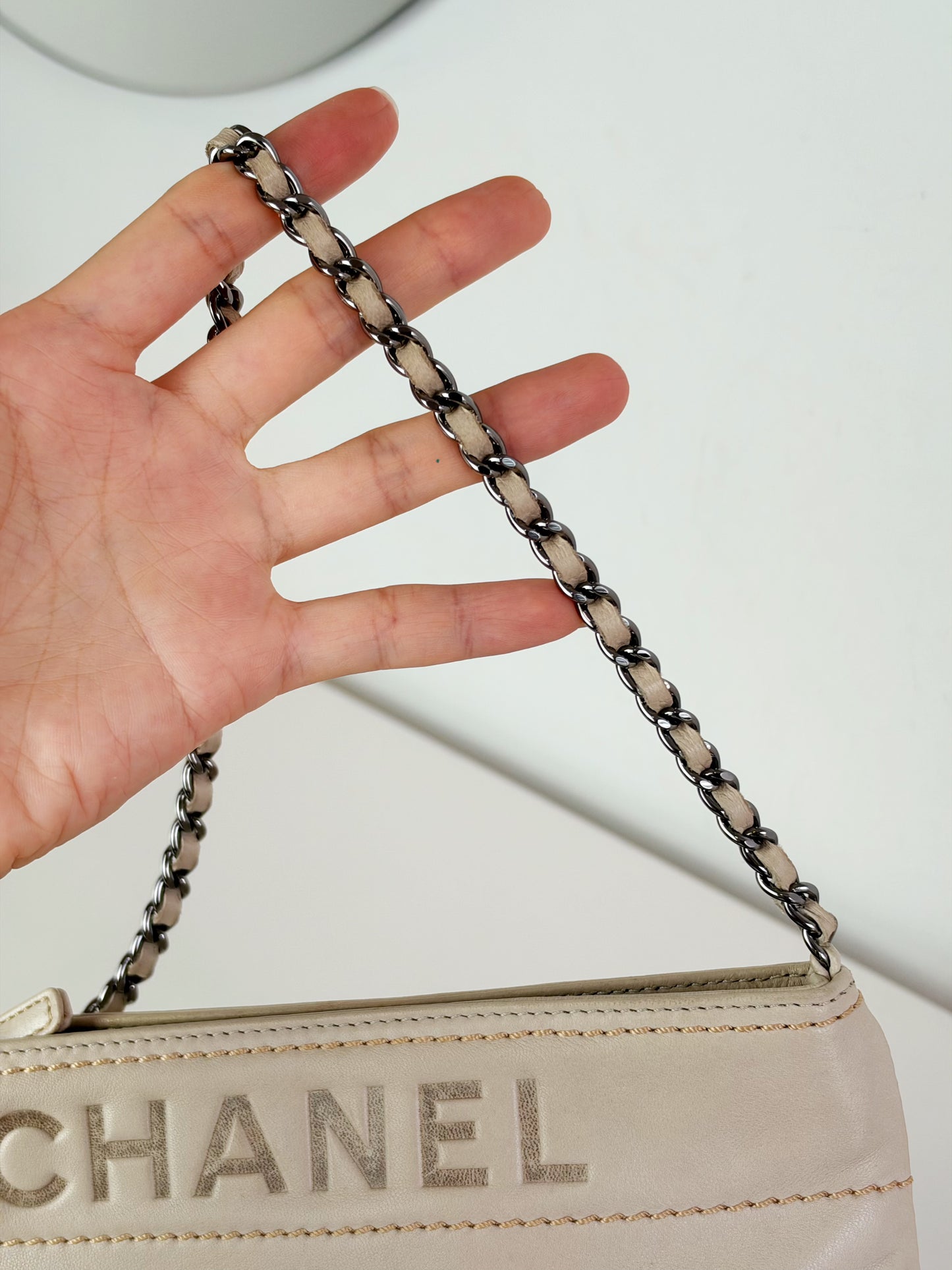 Chanel Vintage Beige Lambskin Chain Pouch