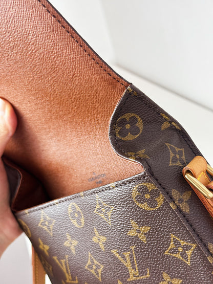 Louis Vuitton Vintage Saint Cloud MM Crossbody Bag