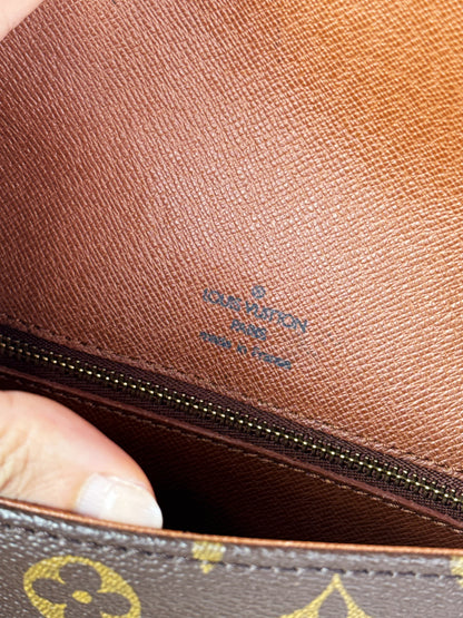 Louis Vuitton Vintage Saint Cloud MM Crossbody Bag