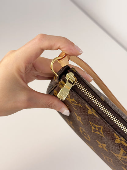 Louis Vuitton Vintage Pochette Accessoires Shoulder Crossbody Bag
