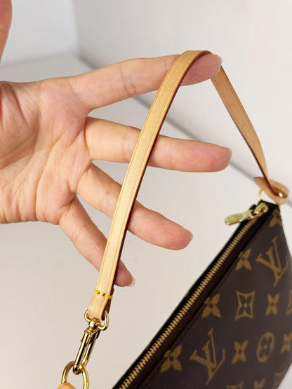 Louis Vuitton Vintage Pochette Accessoires Shoulder Crossbody Bag