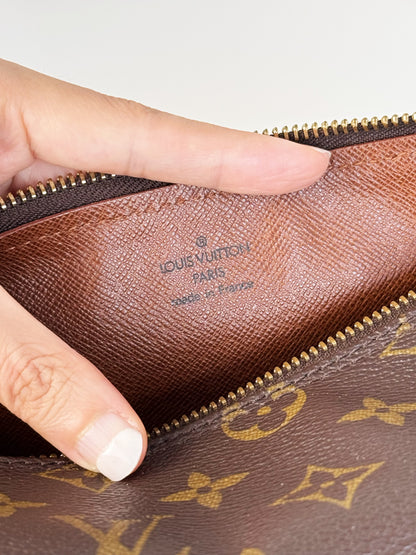 Louis Vuitton Vintage Papillon 26 Handbag Crossbody Bag