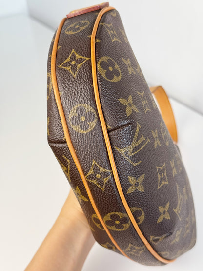 Louis Vuitton Vintage Croissant PM Shoulder Bag