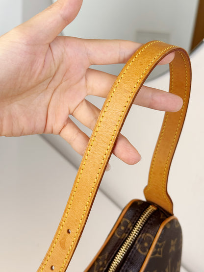 Louis Vuitton Vintage Croissant PM Shoulder Bag