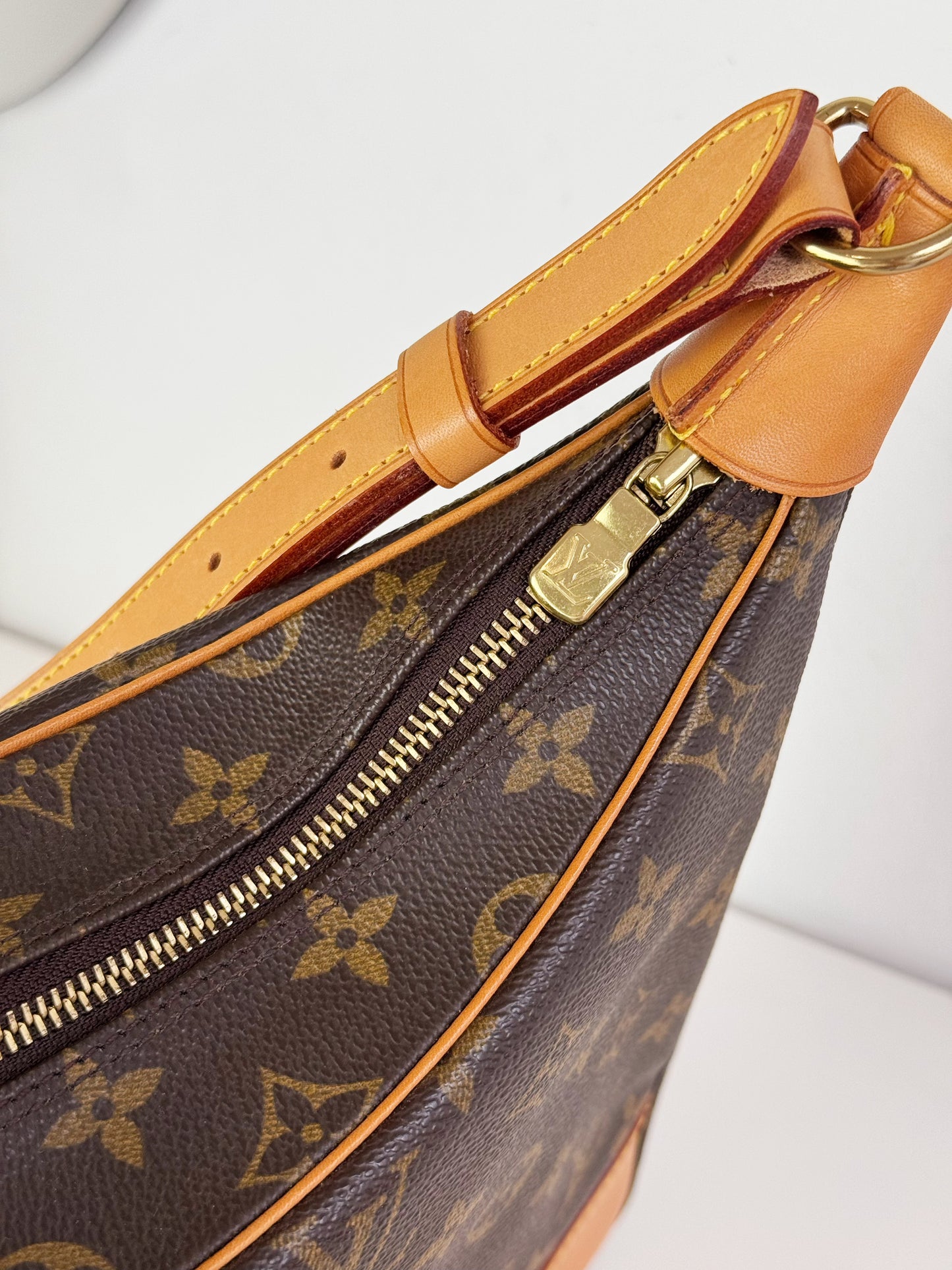 Louis Vuitton Vintage Boulogne Shoulder Crossbody Bag