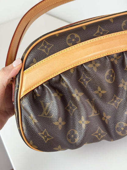 Louis Vuitton Vintage Klara Shoulder Bag