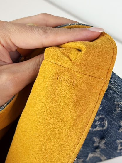 Louis Vuitton Vintage Denim Pochette Plat Clutch Handbag Crossbody Bag