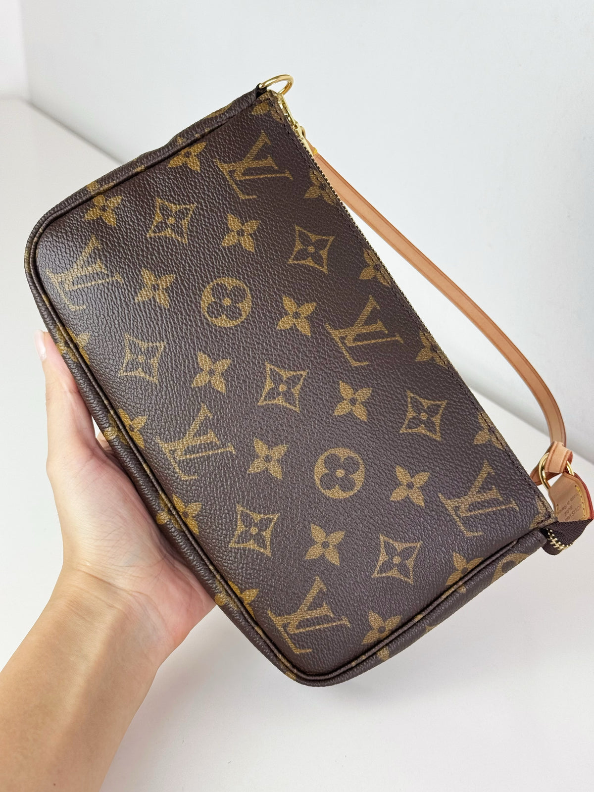 Louis Vuitton Vintage Pochette Accessoires Shoulder Crossbody Bag
