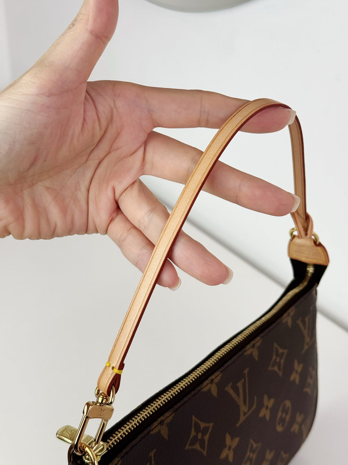Louis Vuitton Vintage Pochette Accessoires Shoulder Crossbody Bag