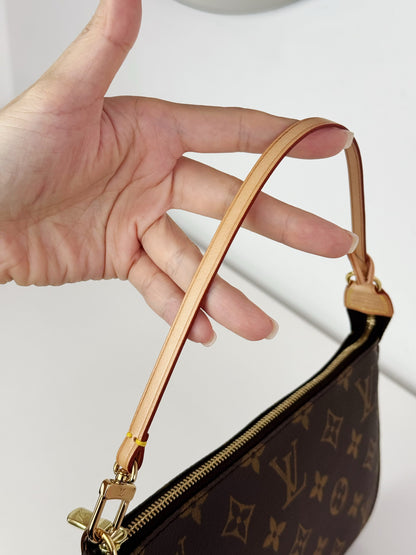 Louis Vuitton Vintage Pochette Accessoires Shoulder Crossbody Bag