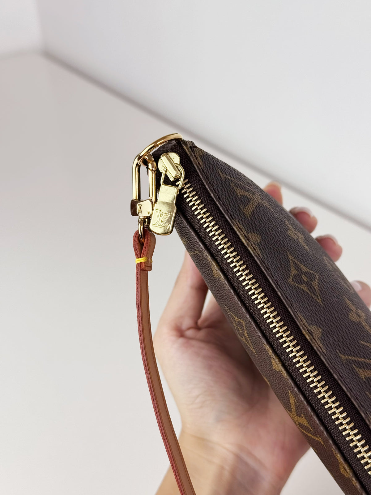 Louis Vuitton Vintage Pochette Accessoires Shoulder Crossbody Bag