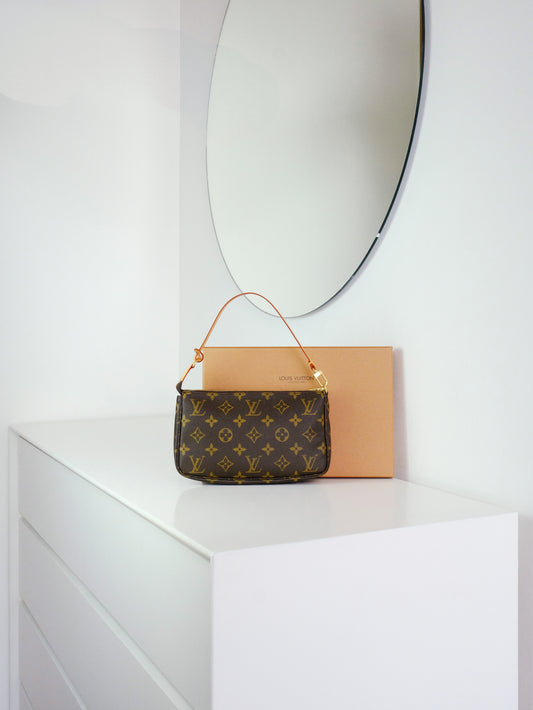 Louis Vuitton Vintage Pochette Accessoires Shoulder Crossbody Bag