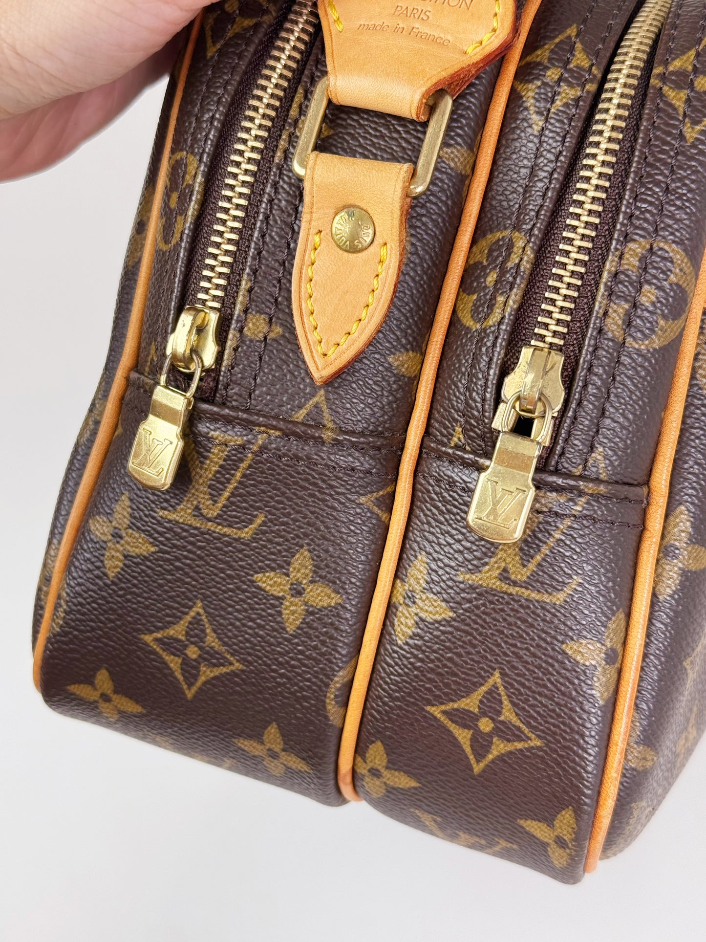 Louis Vuitton Vintage Reporter Shoulder Crossbody Bag