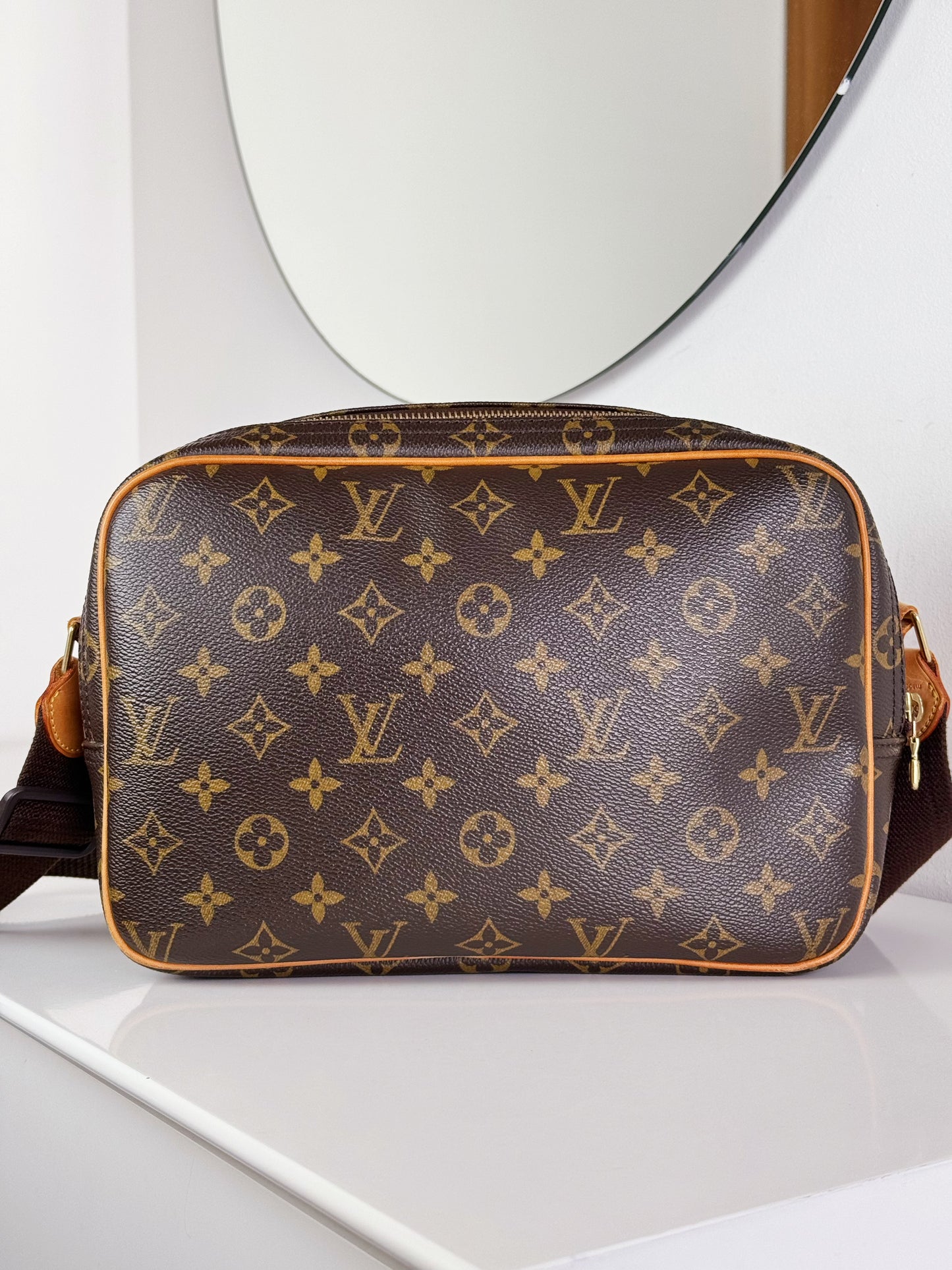 Louis Vuitton Vintage Reporter Shoulder Crossbody Bag
