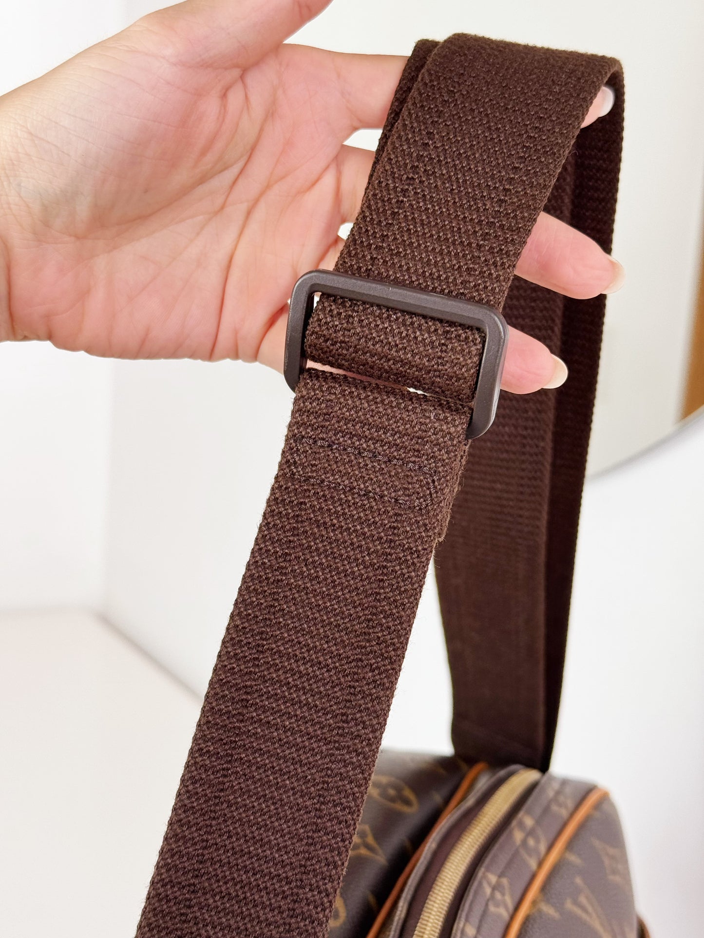 Louis Vuitton Vintage Reporter Shoulder Crossbody Bag