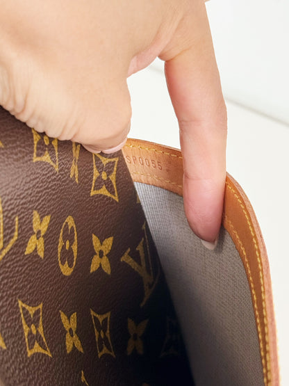 Louis Vuitton Vintage Reporter Shoulder Crossbody Bag