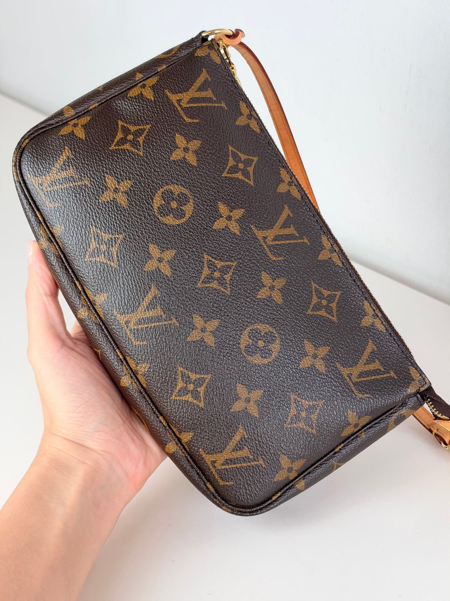 Louis Vuitton Vintage Pochette Accessoires Shoulder Crossbody Bag